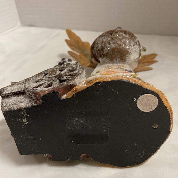 Resin Harvest Angel Figurine Metal Leaf Shaped Wings Vegetable Basket & Cart - Picture 5 of 5